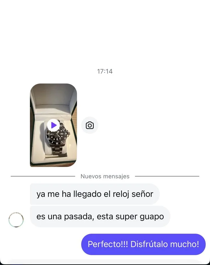 Testimonio de cliente Suite Watch con reloj recién recibido en estuche